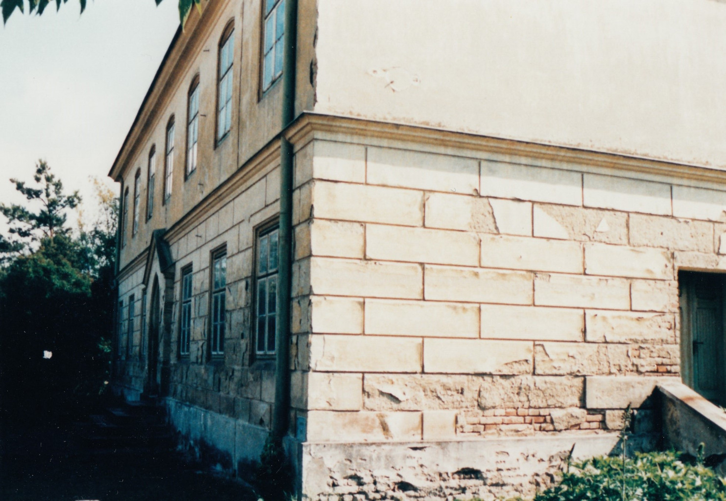 Das Haus Oserstraße 11 im Jahre 1986: Von 1884 bis 1928 diente als es der Armenversorgung (