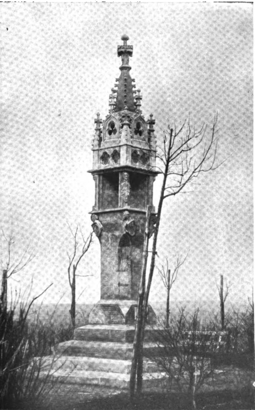 Die Pestsäule an ihrem Standort bei der Franz Josefs-Höhe in der Liechtensteinanlage auf dem Kirchenberg, vermutlich im Jahr 1898