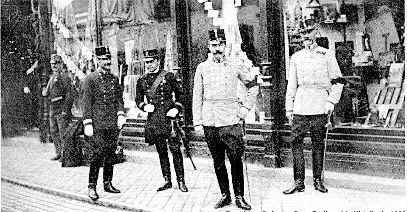 Erzherzog Franz Ferdinand vor dem Warenhaus Freund, Hafnerstraße 11