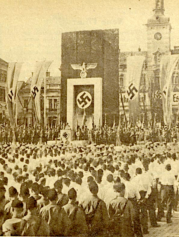 Großappell auf dem Mistelbacher Hauptplatz