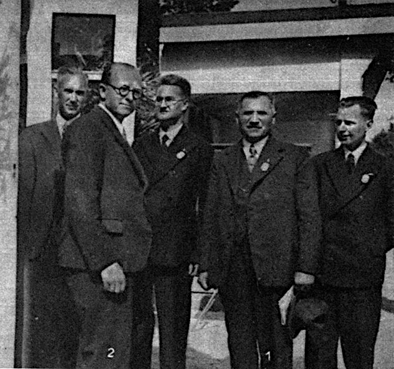 Staatsrat Josef Kraus (2. v.r.), Gründer und Obmann der Mistelbacher Genossenschafts-Zentralmolkerei